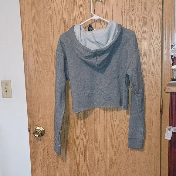 NEW Women's Hooded Cropped Sweatshirt - Wild Fable Heather Gray Small - Picture 5 of 6